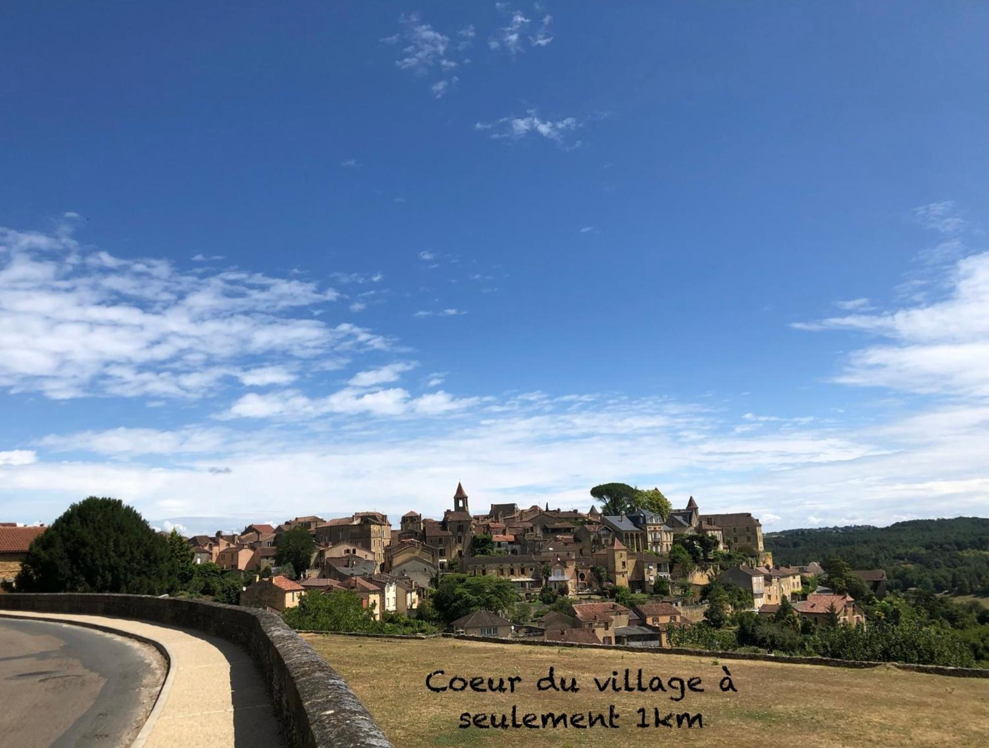 Au Lilas Rose Maison Entre Campagne Et Village Belves Luaran gambar